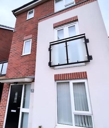 3 Stories, 5 Bedroom House In Prime Location With Balcony And Shared Garden Ливерпуль Экстерьер фото